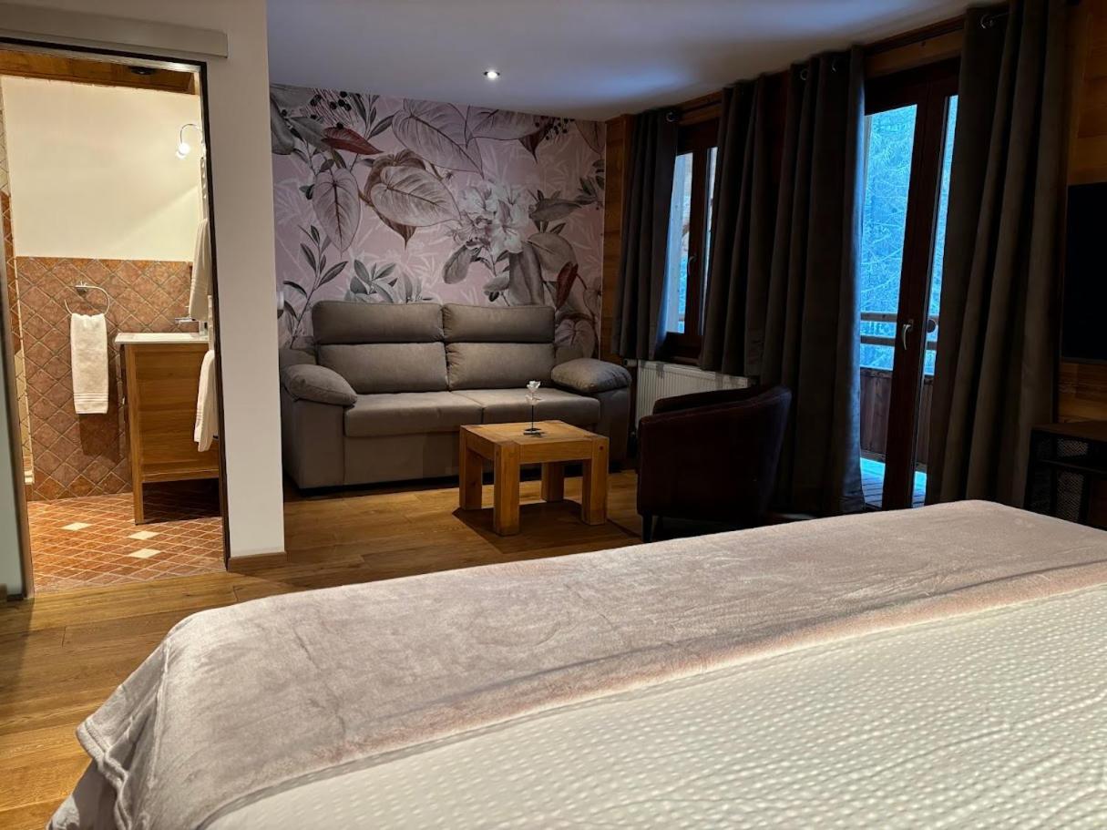 Hotel Des Muverans 奥瓦伦纳茨 外观 照片